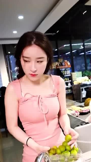 台州小表妹吃瓜视频播放,揭秘网络红人的魅力与争议