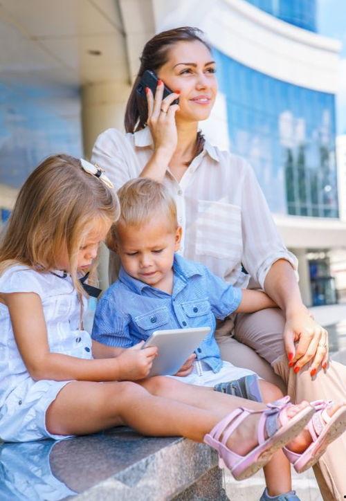 爸妈吃瓜孩子心声视频,揭秘亲子互动中的甜蜜与矛盾