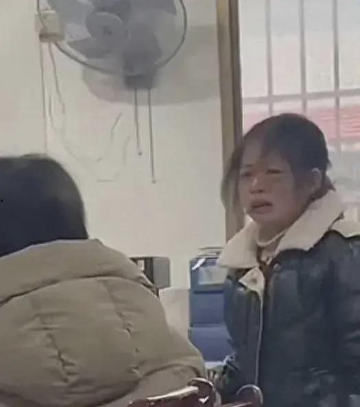 南京学生家长吃瓜事件视频,一场校园风波的围观与反思