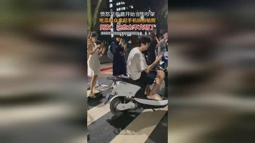 怎么拍摄吃瓜群众视频,揭秘如何拍摄生动“吃瓜群众”视频